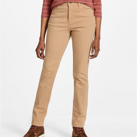 NWT L.L Bean Classic Fit Straight Leg Khaki Pants - Picture 1 of 8